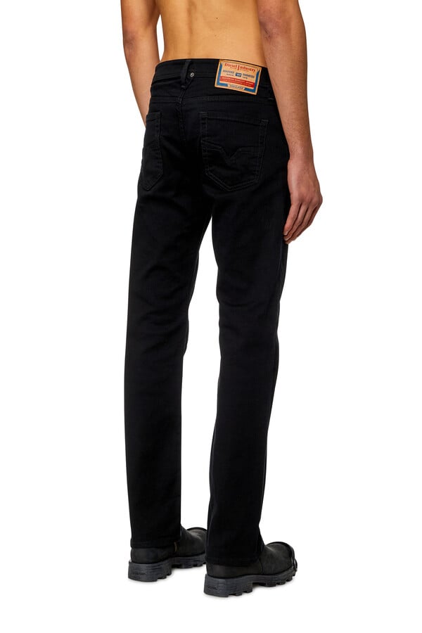 Diesel regular jeans 1985 larkee 0688h En oferta