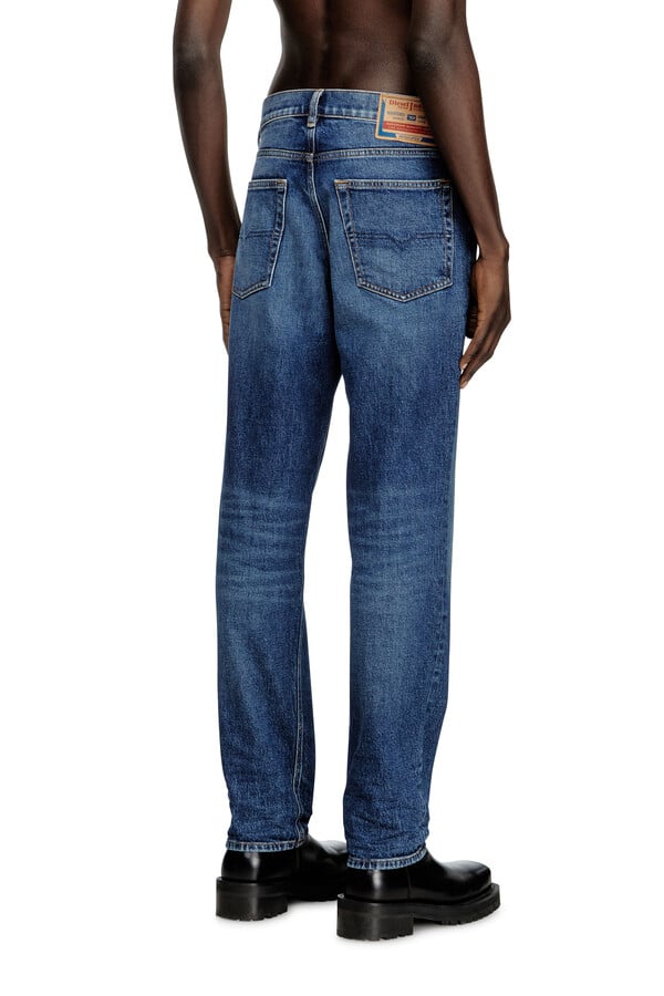 Diesel regular jeans 2023 d-finitive 09l21 Última moda