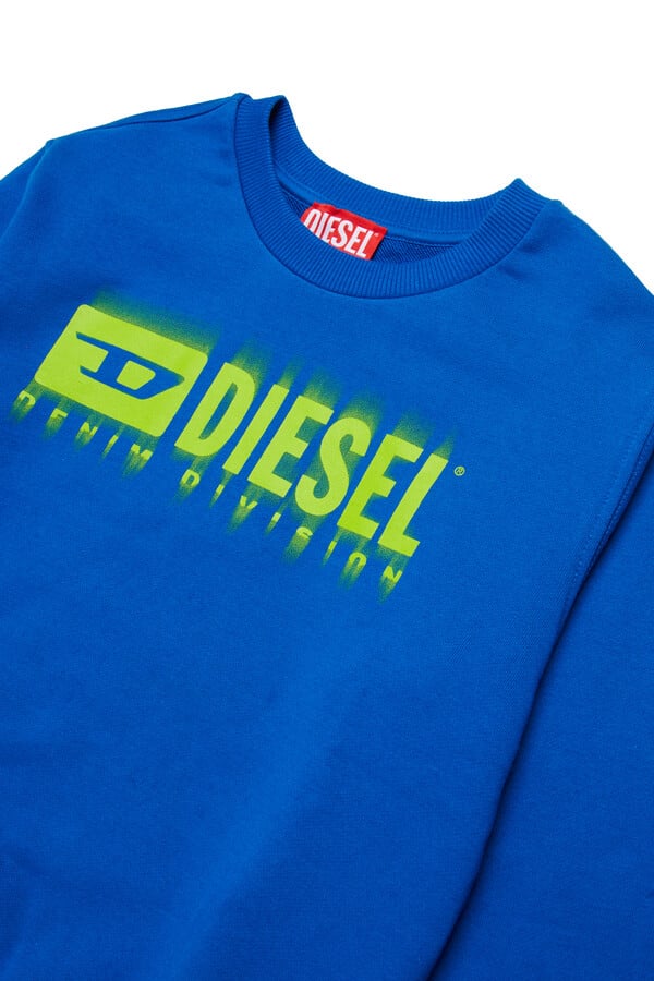 Diesel sginnl8 over Última moda