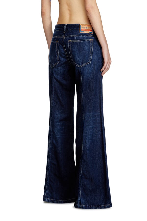 Diesel flare jeans d-akii 068ra Limitado a 3 días