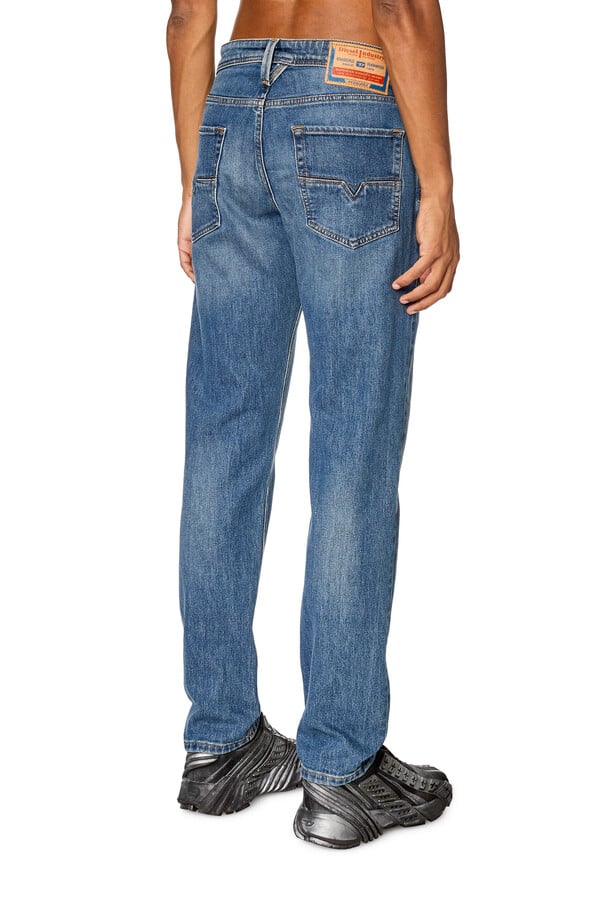 Diesel tapered jeans 1986 larkee-beex 09f88 Liquidación