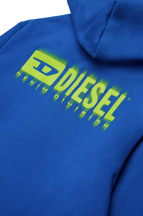 Diesel svougzip over Solo queda un día