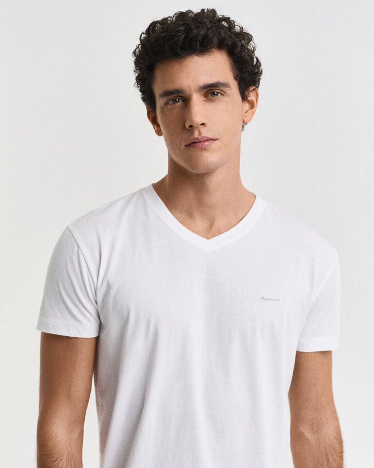 Gant Paquete de dos camisetas de cuello de pico En oferta