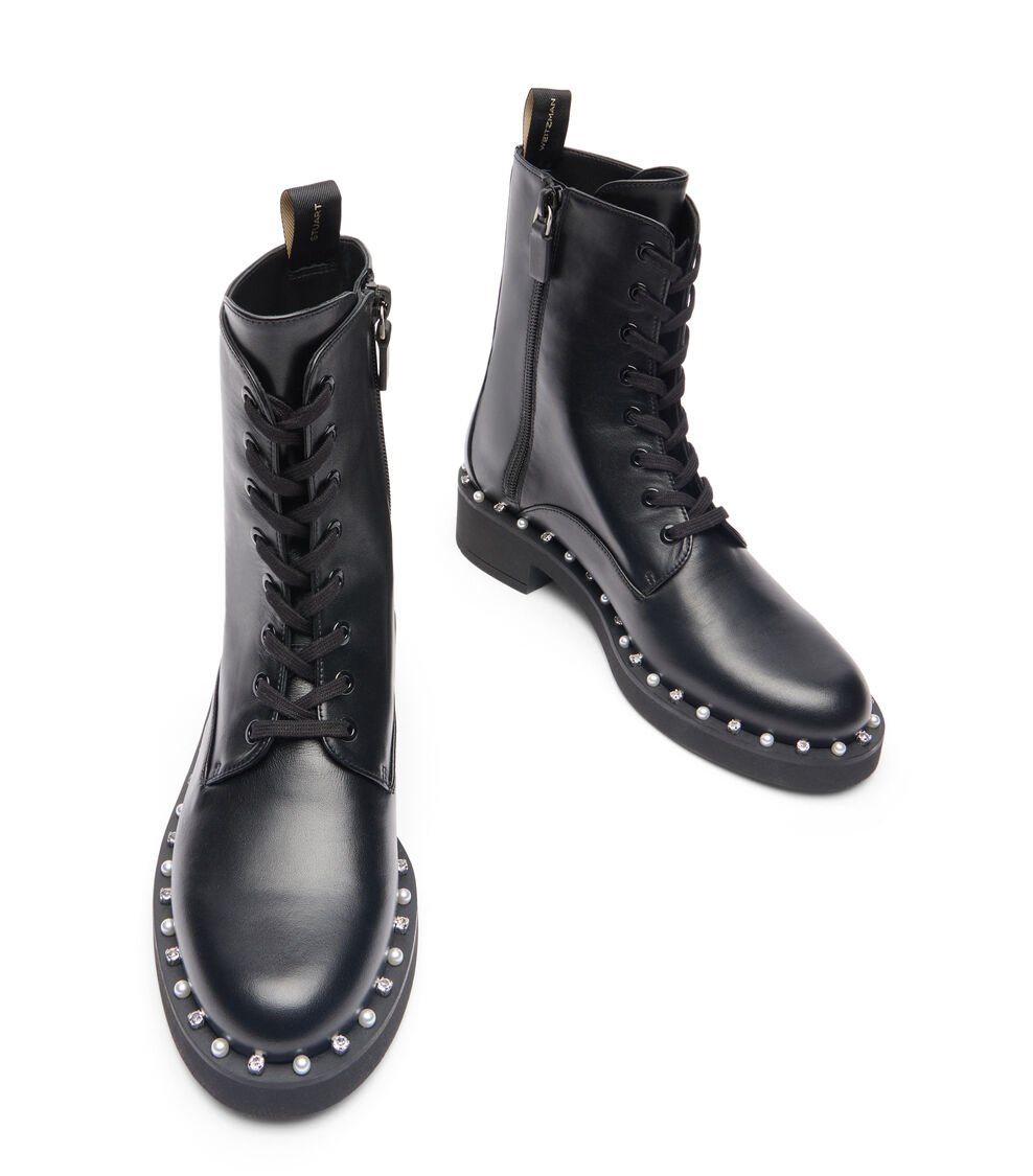 Stuart Weitzman REVERIE LACE-UP BOOTIE en NEGRO de Mujer | Stuart Weitzman® En oferta