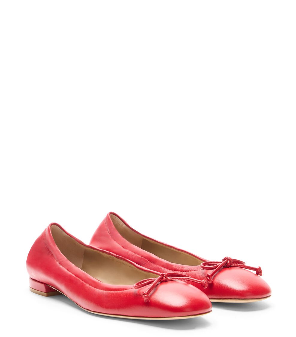 Stuart Weitzman BRIA BALLET FLAT en CEREZA de Mujer | Stuart Weitzman® Oferta exclusiva