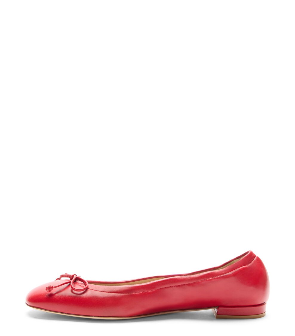 Stuart Weitzman BRIA BALLET FLAT en CEREZA de Mujer | Stuart Weitzman® Oferta exclusiva
