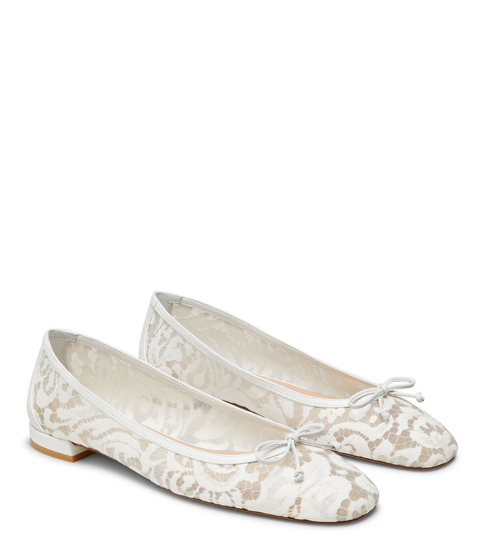 Stuart Weitzman ARABELLA BALLET FLAT en BLANCO de Mujer | Stuart Weitzman® 2025
