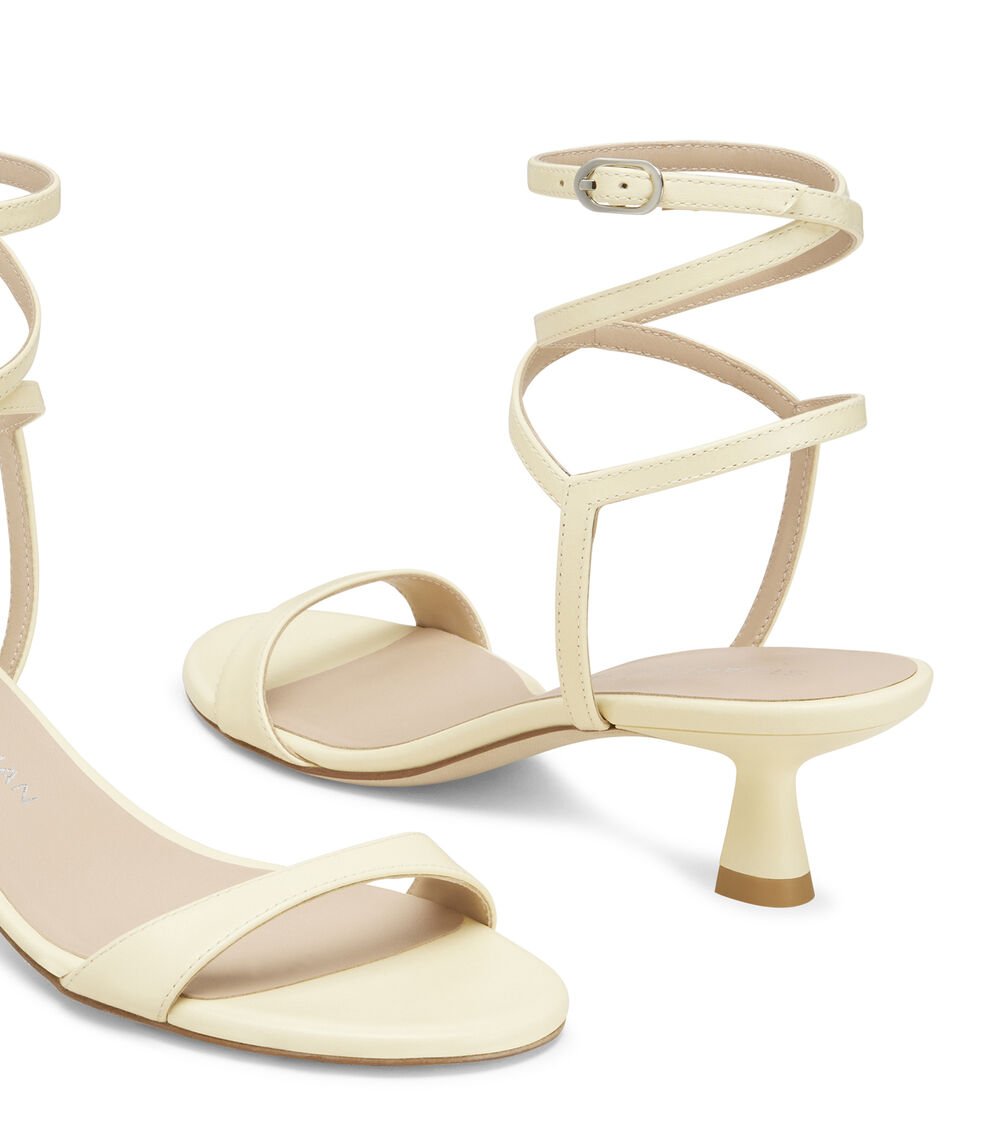 Stuart Weitzman NUDIST WRAP 50 en LEMON CHIFFON de Mujer | Stuart Weitzman® Envío gratis