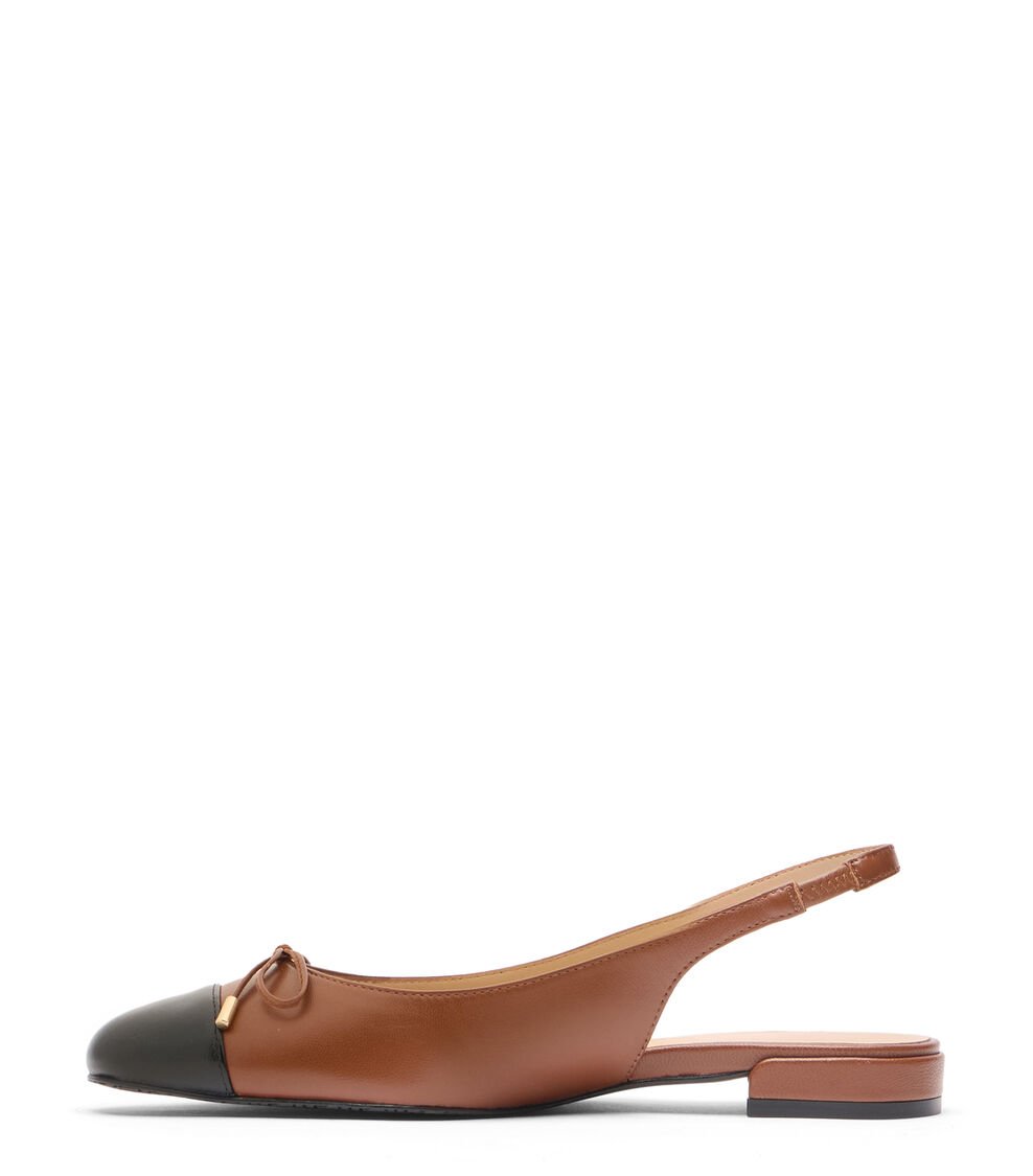 Stuart Weitzman SLEEK BOW SLINGBACK FLAT en BRIDA MARRÓN/NEGRO de Mujer | Stuart Weitzman® Gran oferta