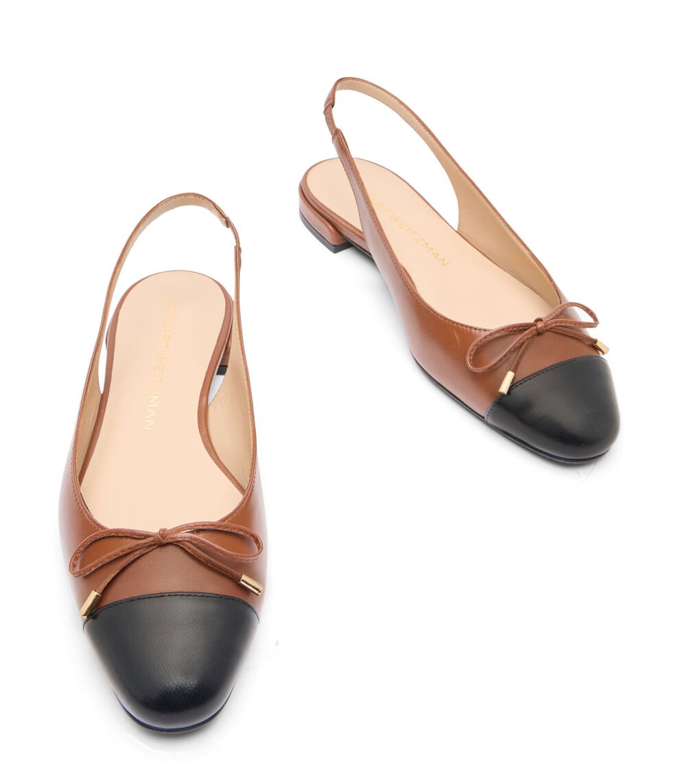 Stuart Weitzman SLEEK BOW SLINGBACK FLAT en BRIDA MARRÓN/NEGRO de Mujer | Stuart Weitzman® Gran oferta
