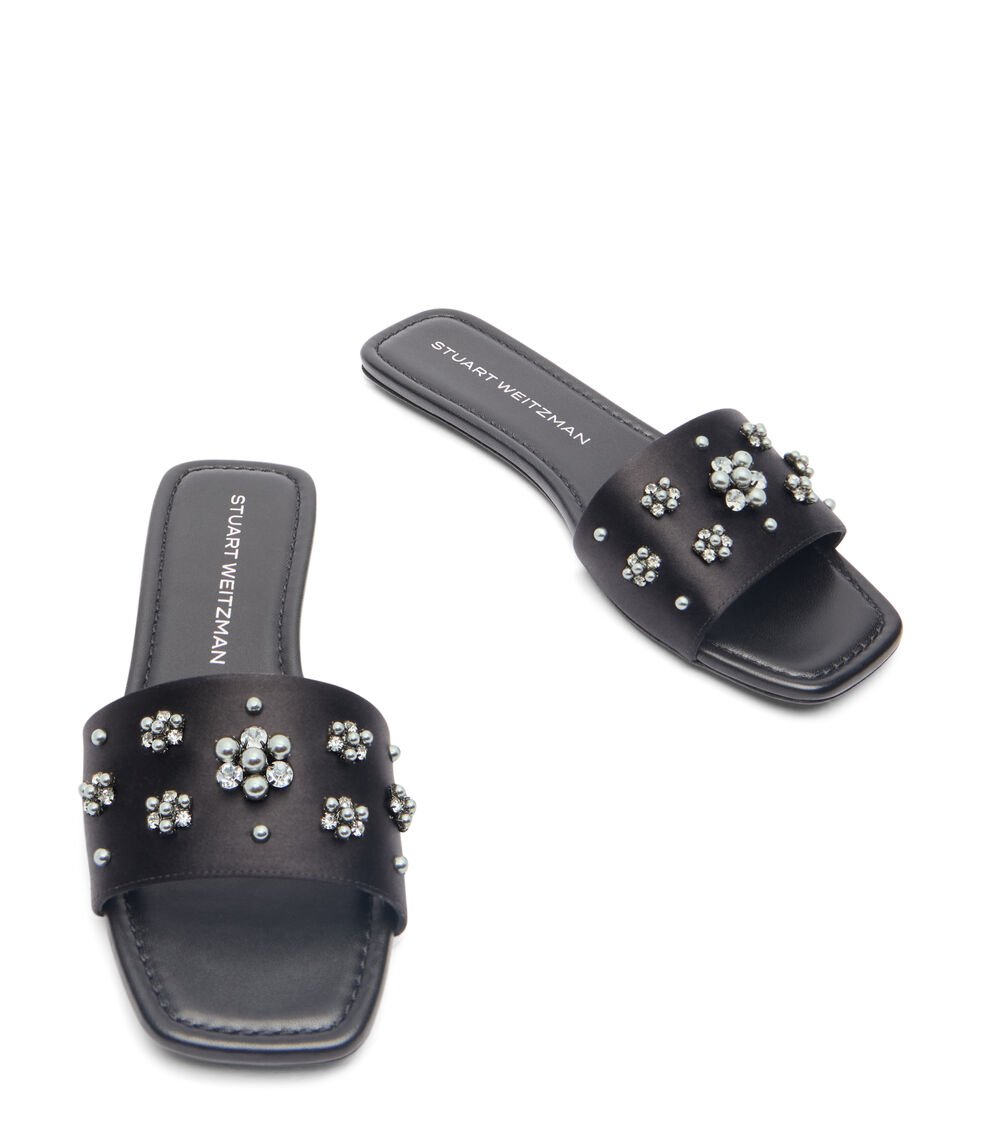 Stuart Weitzman POPPY FLAT SLIDE en NEGRO/SOMBRA PLATEADA/GRIS de Mujer | Stuart Weitzman® Oferta especial de fábrica