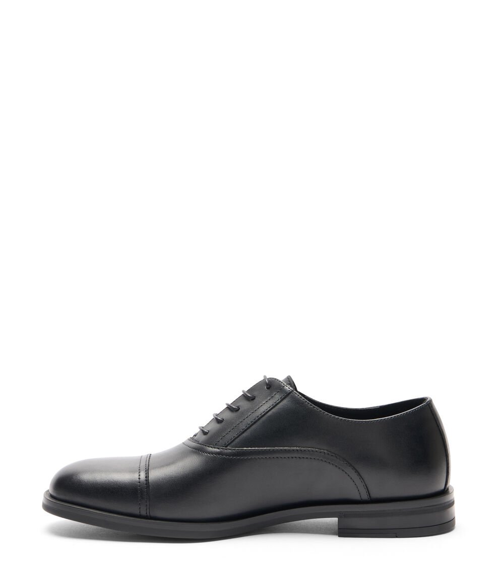 Stuart Weitzman SW CLUB CLASSIC OXFORD en BLACK de Mujer | Stuart Weitzman® Ofertas especiales