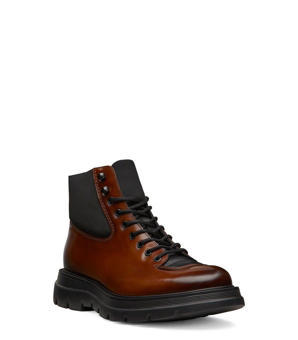 Stuart Weitzman ADAM en TAN/BLACK de Mujer | Stuart Weitzman® Devoluciones gratuitas