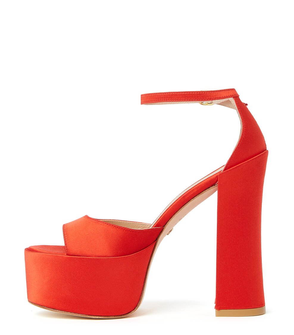 Stuart Weitzman SKYHIGH 145 PLATFORM SANDAL en ROJO CARMÍN de Mujer | Stuart Weitzman® Últimos 2 días