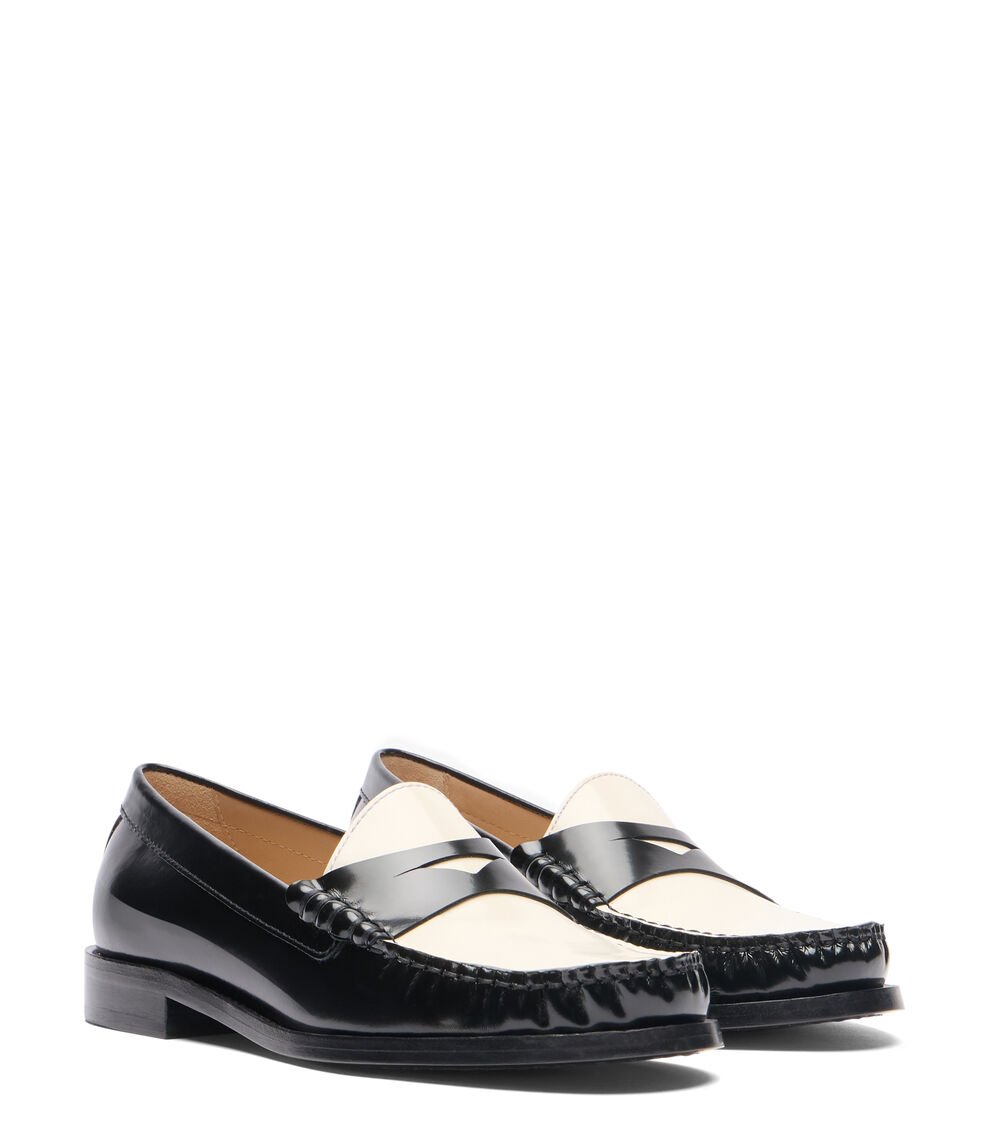 Stuart Weitzman LOTTIE LOAFER en NEGRO/CREMA de Mujer | Stuart Weitzman® Envío internacional gratuito