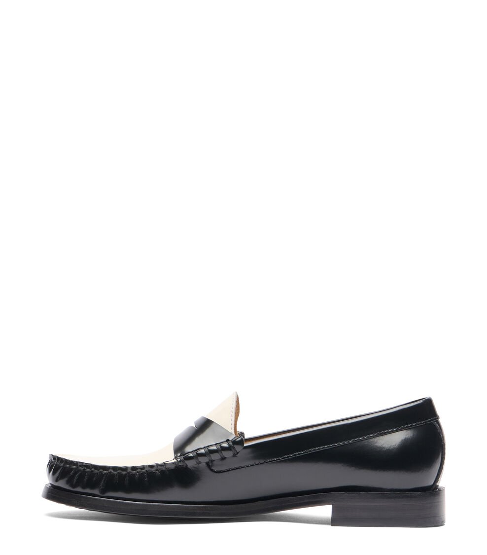 Stuart Weitzman LOTTIE LOAFER en NEGRO/CREMA de Mujer | Stuart Weitzman® Envío internacional gratuito