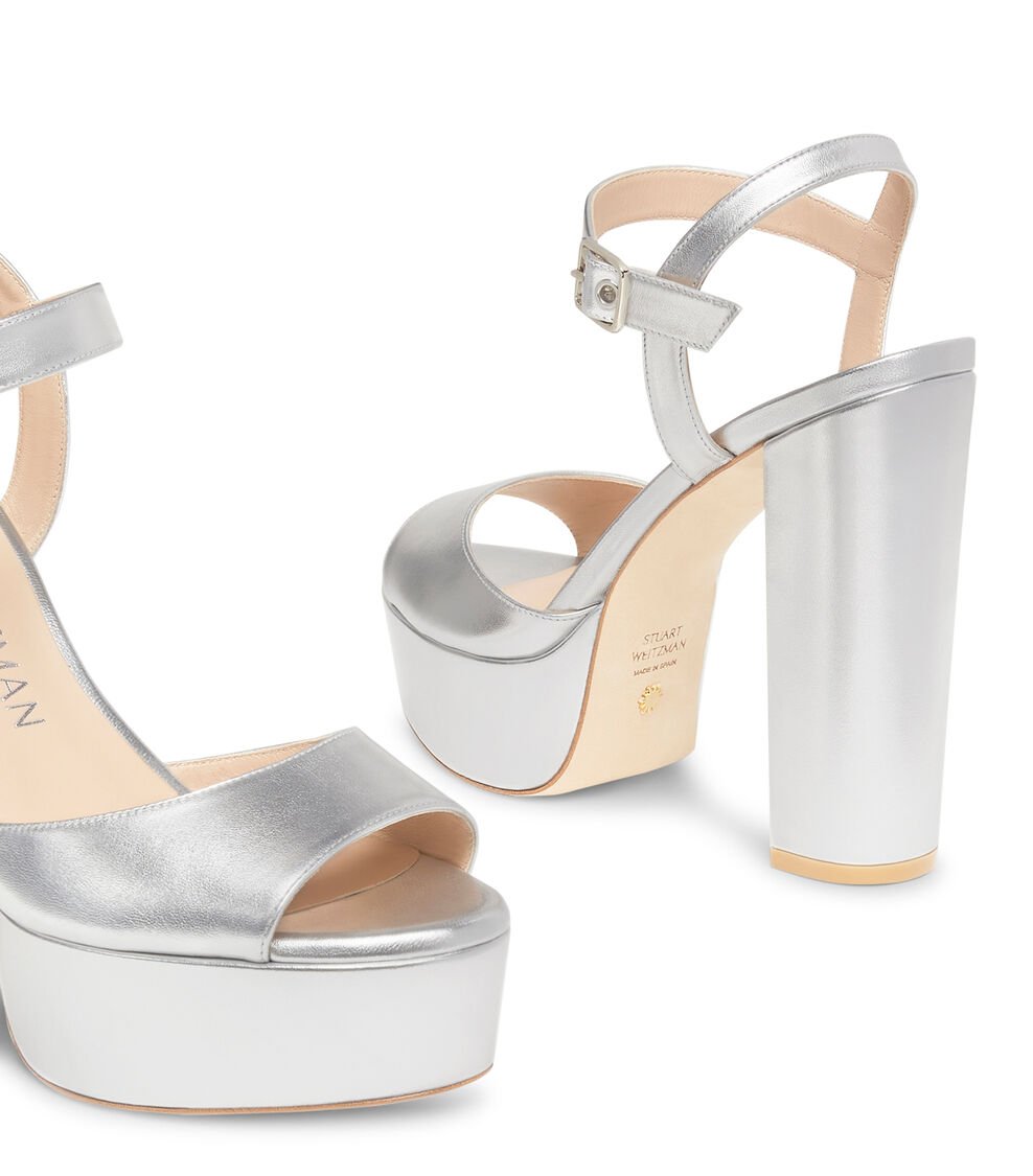Stuart Weitzman RYDER 95 PLATFORM SANDAL en PLATA de Mujer | Stuart Weitzman® Promoción trimestral