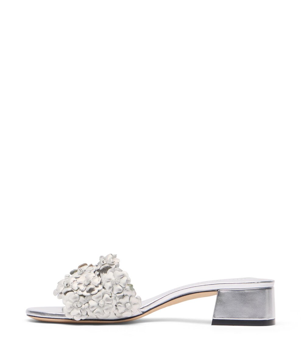 Stuart Weitzman MEADOW 35 SLIDE en PLATA de Mujer | Stuart Weitzman® Solo queda un día