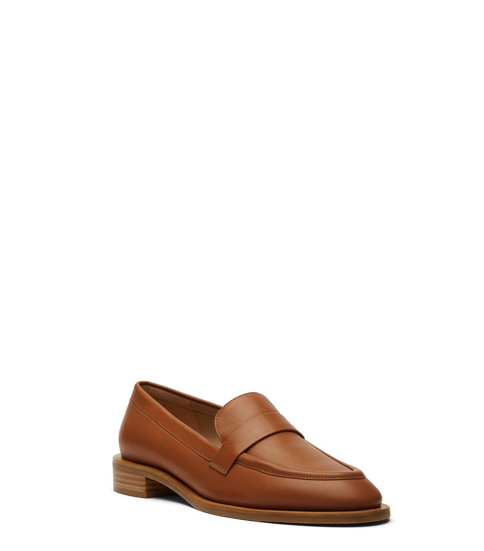 Stuart Weitzman PALMER SLEEK LOAFER en TOFFEE de Mujer | Stuart Weitzman® En oferta