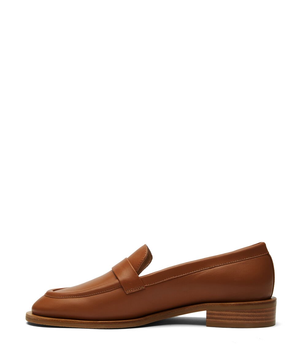 Stuart Weitzman PALMER SLEEK LOAFER en TOFFEE de Mujer | Stuart Weitzman® En oferta
