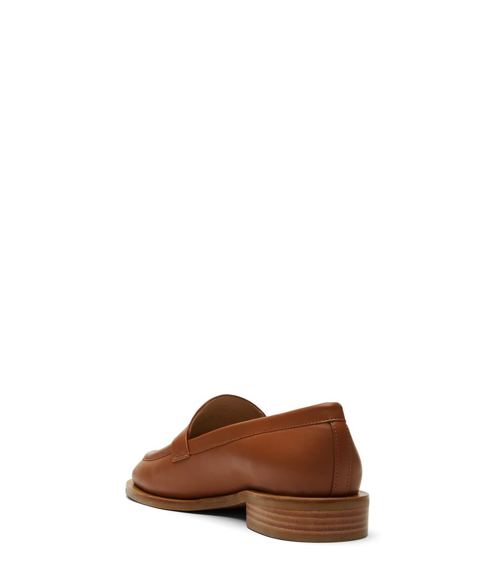 Stuart Weitzman PALMER SLEEK LOAFER en TOFFEE de Mujer | Stuart Weitzman® En oferta