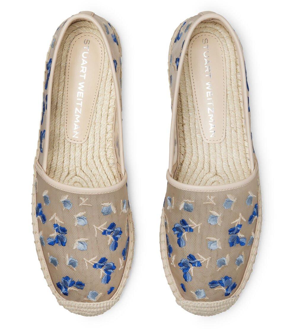 Stuart Weitzman BAREITALL ESPADRILLE en CIELO MULTI/BARELY BEIGE de Mujer | Stuart Weitzman® Ahorra y exporta
