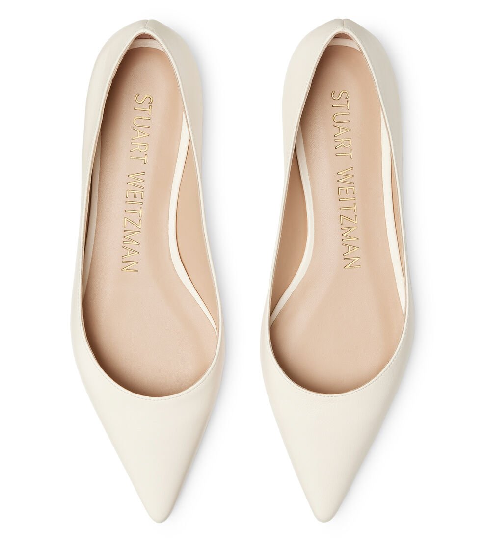 Stuart Weitzman EMILIA FLAT en ARENA de Mujer | Stuart Weitzman® 2025