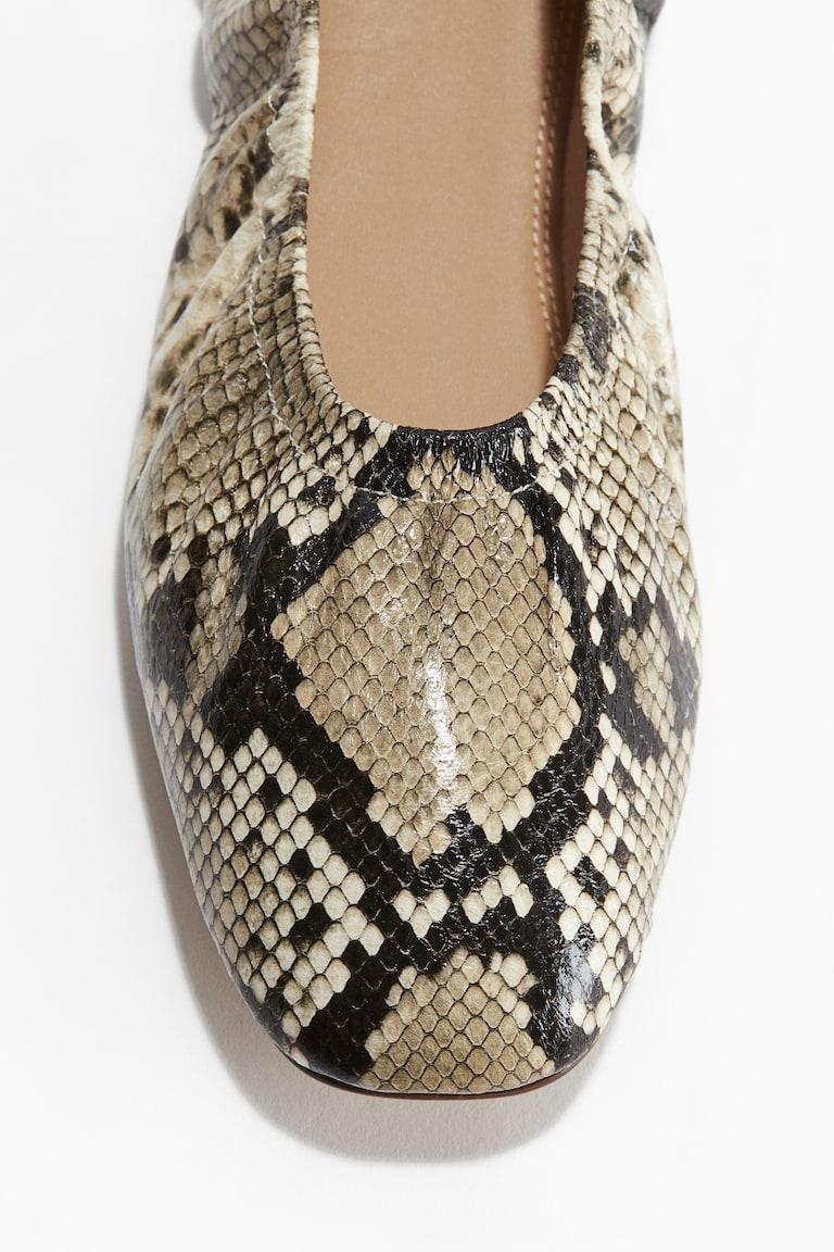 H&M Bailarinas - Beige/Diseño piel de serpiente - MUJER En oferta