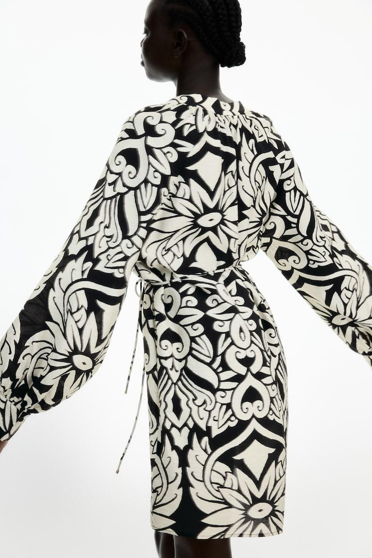 H&M Vestido túnica con cinturón de anudar - Blanco/Estampado paisley - MUJER Mejor oferta
