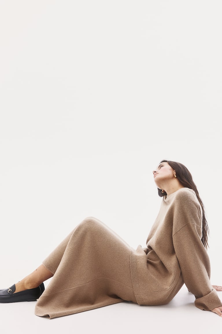 H&M Falda de punto con vuelo - Beige oscuro - MUJER Envío gratis