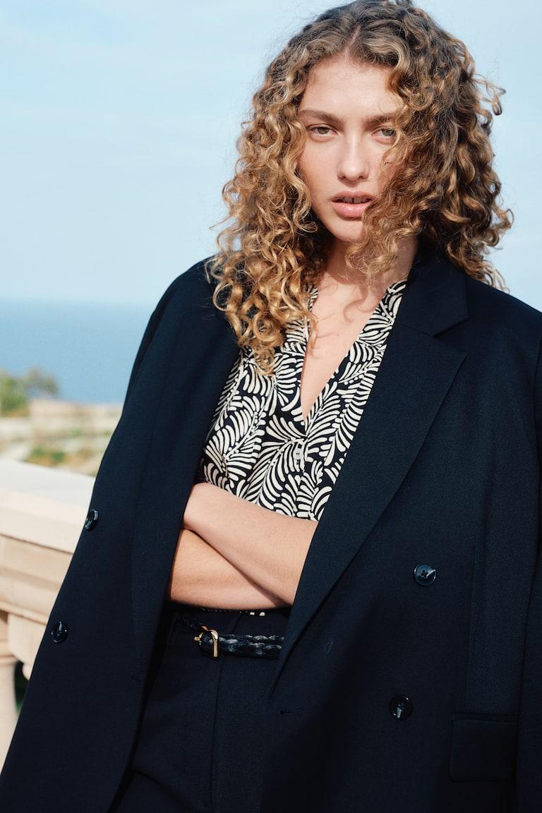 H&M Blusa de popelina con mangas globo - Negro/Estampado - MUJER Liquidación