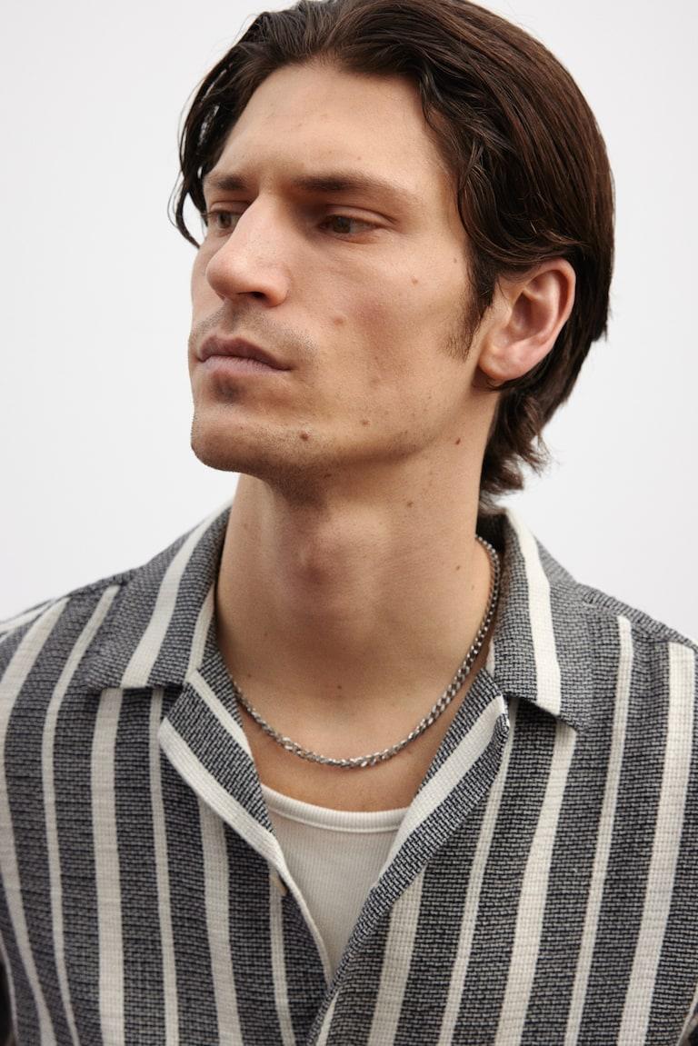 H&M Camisa resort con textura Regular Fit - Azul claro/Rayas - HOMBRE En oferta